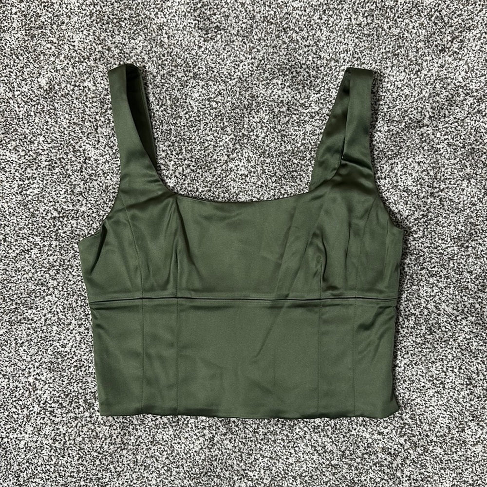 Aritzia dressy tank